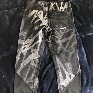 Cropped Nike leggings